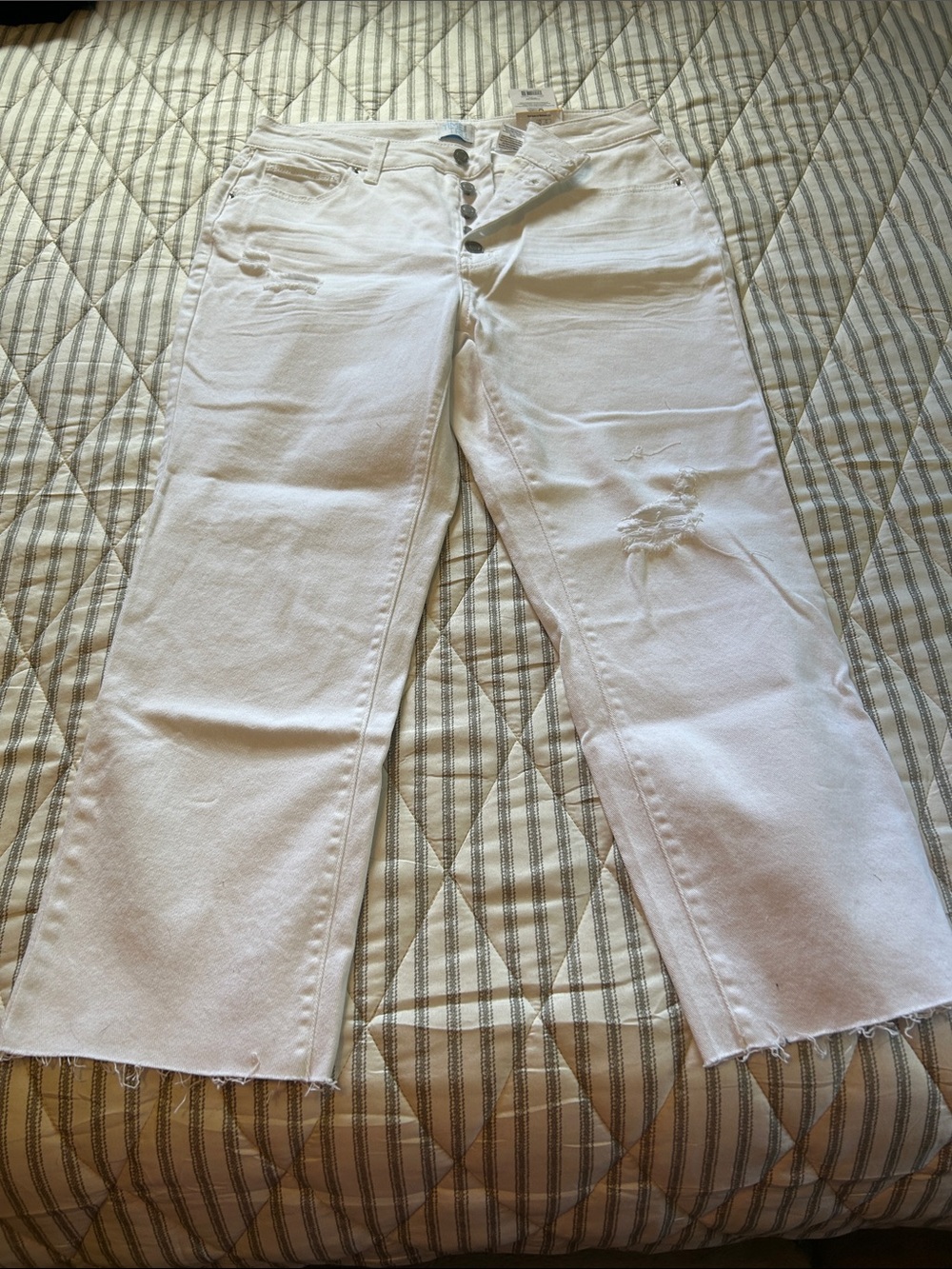 Time and Tru White Straight Leg Jeans - Picture 2 of 7